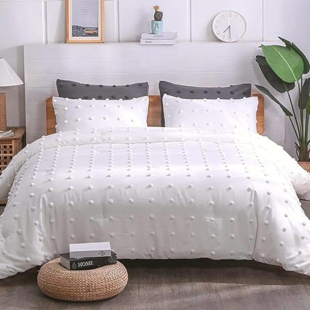 Amazon.com: Paxrac Tufted Twin/Twin XL Comforter Set (68x90 inches), 2 Pieces- Soft Cotton Lightweight Comforter with 1 Pillowcase, Chenille Dots All Season Down Alternative Comforter Set for Bedding, White : Home & Kitchen